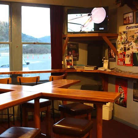 Owen River Tavern & Motels Ngoại thất bức ảnh